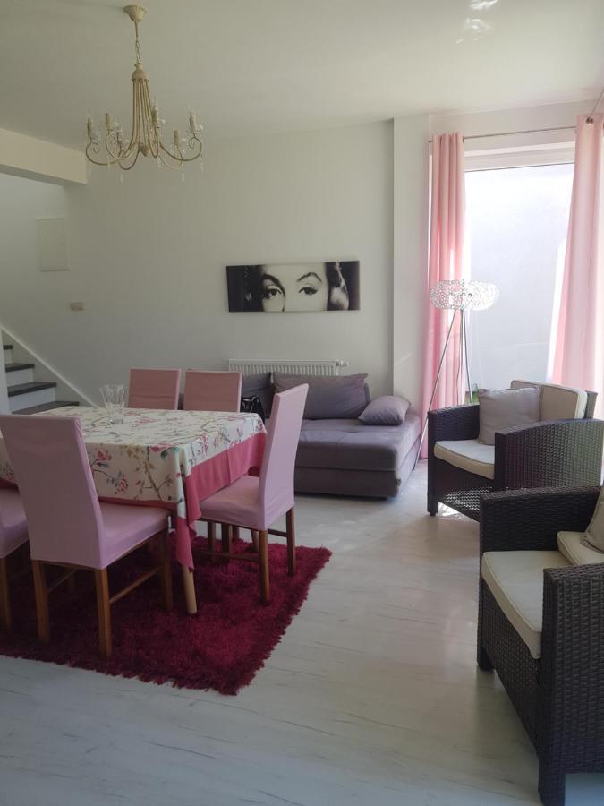 Woda Villa *